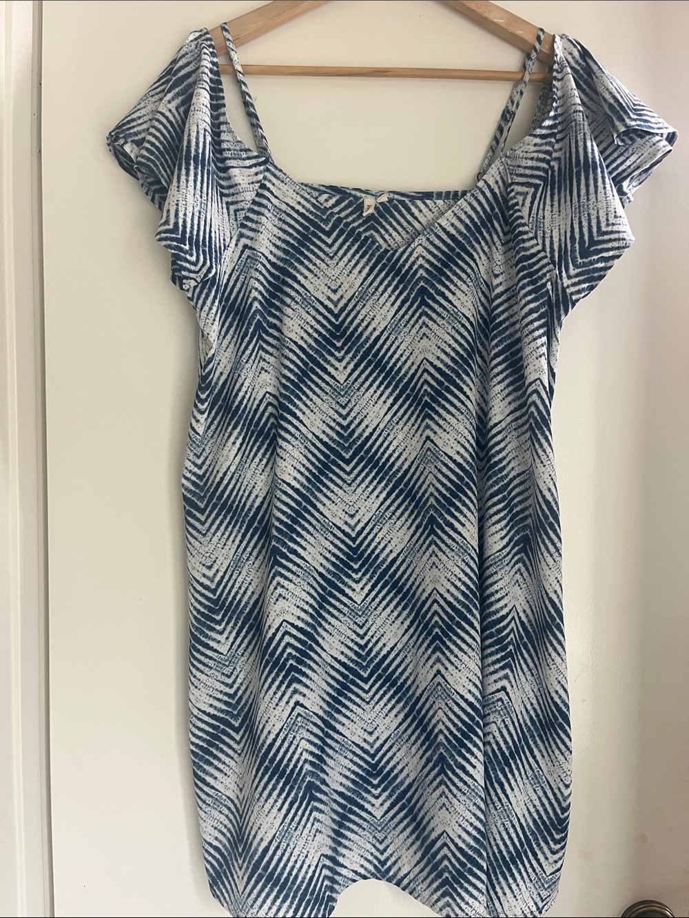 Rip Curl Navy and White Chevron Cold-Shoulder Mini Dress